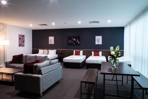 Sfera's Park Suites & Convention Centre - Accommodation Gold Coast 2