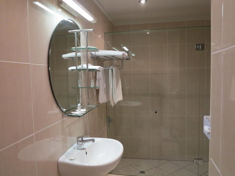 Shangri-La Gardens - Accommodation Gold Coast 3