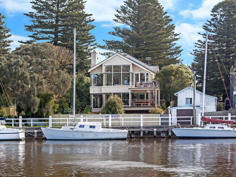 Shearwater Riverview Apartment - Accommodation Gold Coast 1