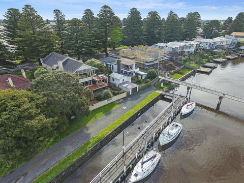 Shearwater Riverview Apartment - Accommodation Gold Coast 0