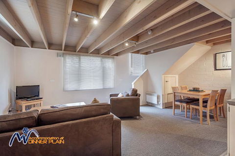 Shiraz - Accommodation Gold Coast 0