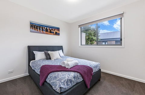 Shore Shanks - Accommodation Gold Coast 1