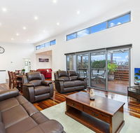 Shore Shanks - Accommodation Gold Coast