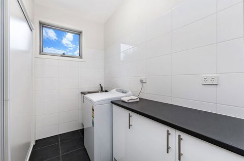Shore Shanks - Accommodation Gold Coast 2