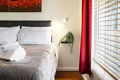 Short Stays Gippsland Trafalgar - Accommodation Gold Coast 0