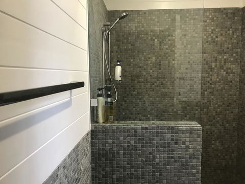 Silvermere Guesthouse - Gold Coast 4U 3