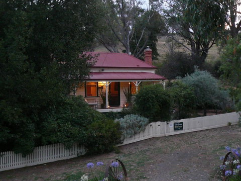 Sinnamons Cottage - Accommodation Gold Coast 0