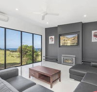 Skenes Retreat - views of the ocean from the deck - Accommodation Gold Coast