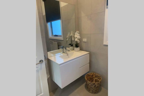 Skibo Cottage - 1 Gold Coast 2