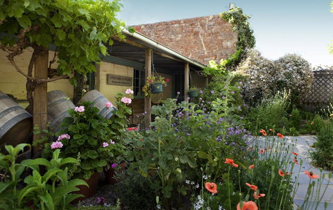 Skillogalee - 1 Gold Coast 2