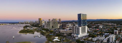 Sky Broadwater Apartments - 1 Gold Coast 2