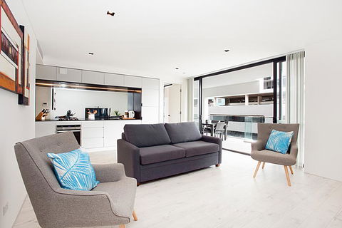 Sleek Modern Apartment In The Heart Of Manly - Gold Coast 4U 0