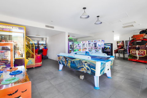 Sleek Q1 Suite In The Heart Of Surfers Paradise - Accommodation Gold Coast 2