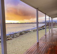 Smart Beach House  Pelican Point - Accommodation Gold Coast