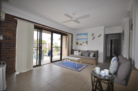 Smooth Sailing - 1 Gold Coast 2