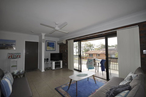 Smooth Sailing - 1 Gold Coast 3