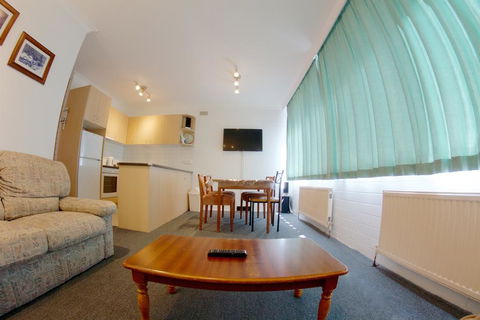 Snow Ski Apartments 05 - Gold Coast 4U 2