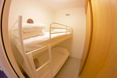 Snow Ski Apartments 08 - Gold Coast 4U 1