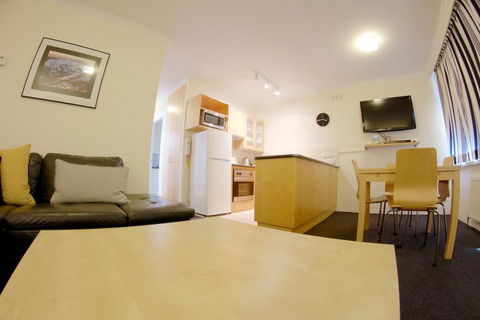 Snow Ski Apartments 09 - Gold Coast 4U 3