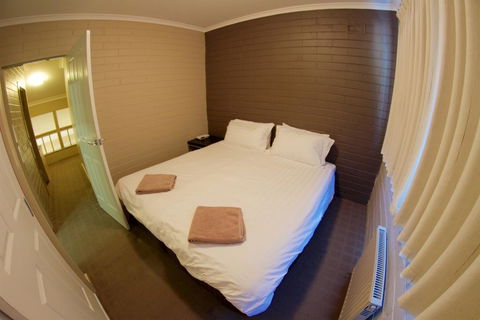 Snow Ski Apartments 15 - Gold Coast 4U 3