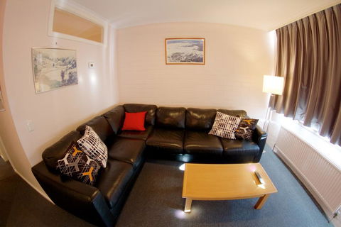 Snow Ski Apartments 28 - Gold Coast 4U 3