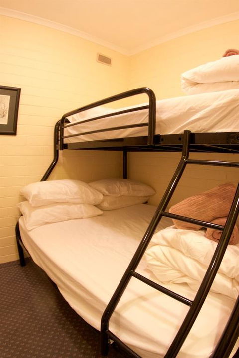 Snow Ski Apartments 31 - Gold Coast 4U 3