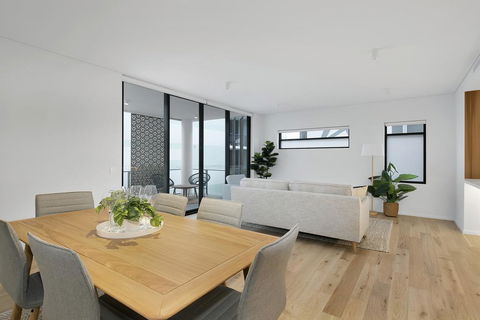 SOKO Waterfront West End - Gold Coast 4U 2