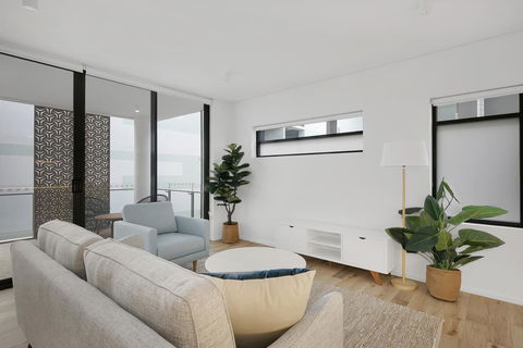 SOKO Waterfront West End - Gold Coast 4U 1