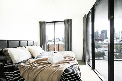 South Brisbane Residence - Gold Coast 4U 2