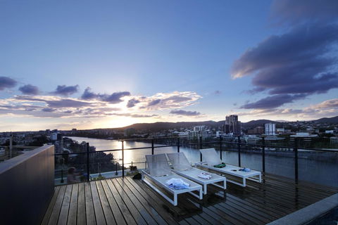 South Brisbane Residence - Gold Coast 4U 0