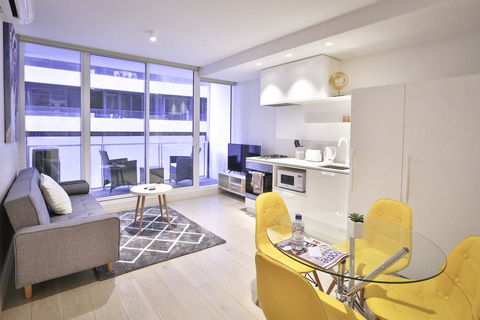 South Yarra Claremont Apartment - Gold Coast 4U 0