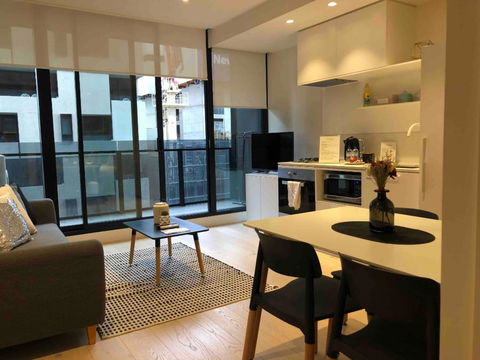 South Yarra Claremont Apartment - Gold Coast 4U 3