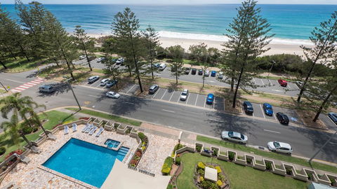 Southern Cross Beachfront Holiday Apartments - Accommodation Gold Coast 1