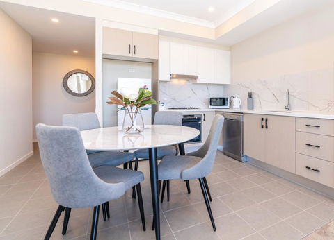 SP246-Brandnew Modern Apt In Penrith With Parking - 1 Gold Coast 3