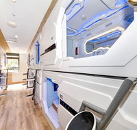 Space Q Capsule Hotel - Gold Coast 4U