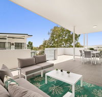 Spacious apartment with generous entertaining - Gold Coast 4U