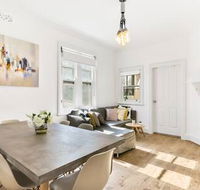 Spacious Harbour View 4bd home in Sydney CBD - Accommodation Gold Coast