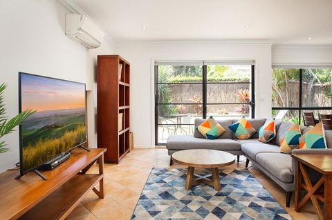 Spacious Home In The Heart Of Avalon Beach - Gold Coast 4U 0