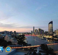 Spacious River Front 2 Bed Apt Central Location - Accommodation Gold Coast