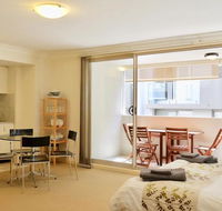 Spacious Studio by the Beach in Manly - Gold Coast 4U