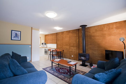 Split Point Cottages - Accommodation Gold Coast 3