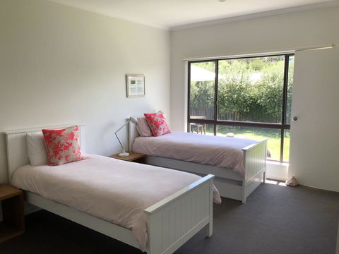 Spray Point Beach House: Entertaining Deck - Accommodation Gold Coast 0