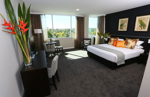 Springfield Lakes Boutique Hotel - Gold Coast 4U 1