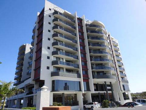 Springwood Tower Apartment Hotel - Accommodation Gold Coast 0