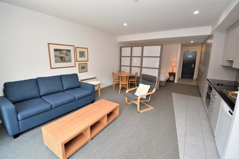 Squatters Run 4 - 1 Gold Coast 3