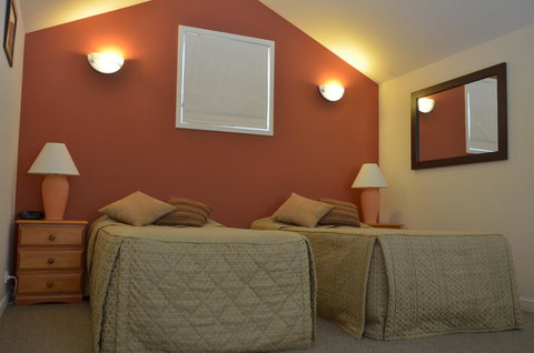 Squatters Run Apartments - 1 Gold Coast 2