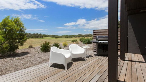 ST ANDREWS BEACH APARTMENT 4.01 - Accommodation Gold Coast 1