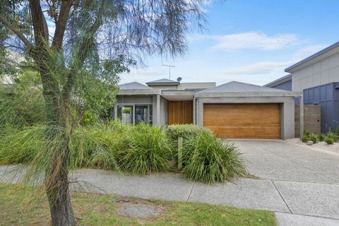 St Georges Sands Oasis 10 - Accommodation Gold Coast 0
