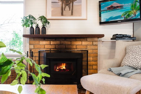 St Ives Cottage - Accommodation Gold Coast 0