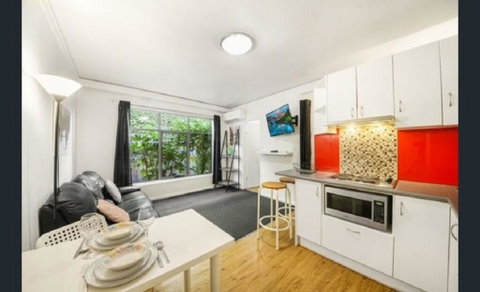 St Kilda All Inclusive - Accommodation Gold Coast 0